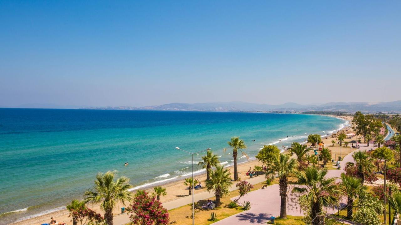 Holiday Hotel Kusadası Exteriör bild