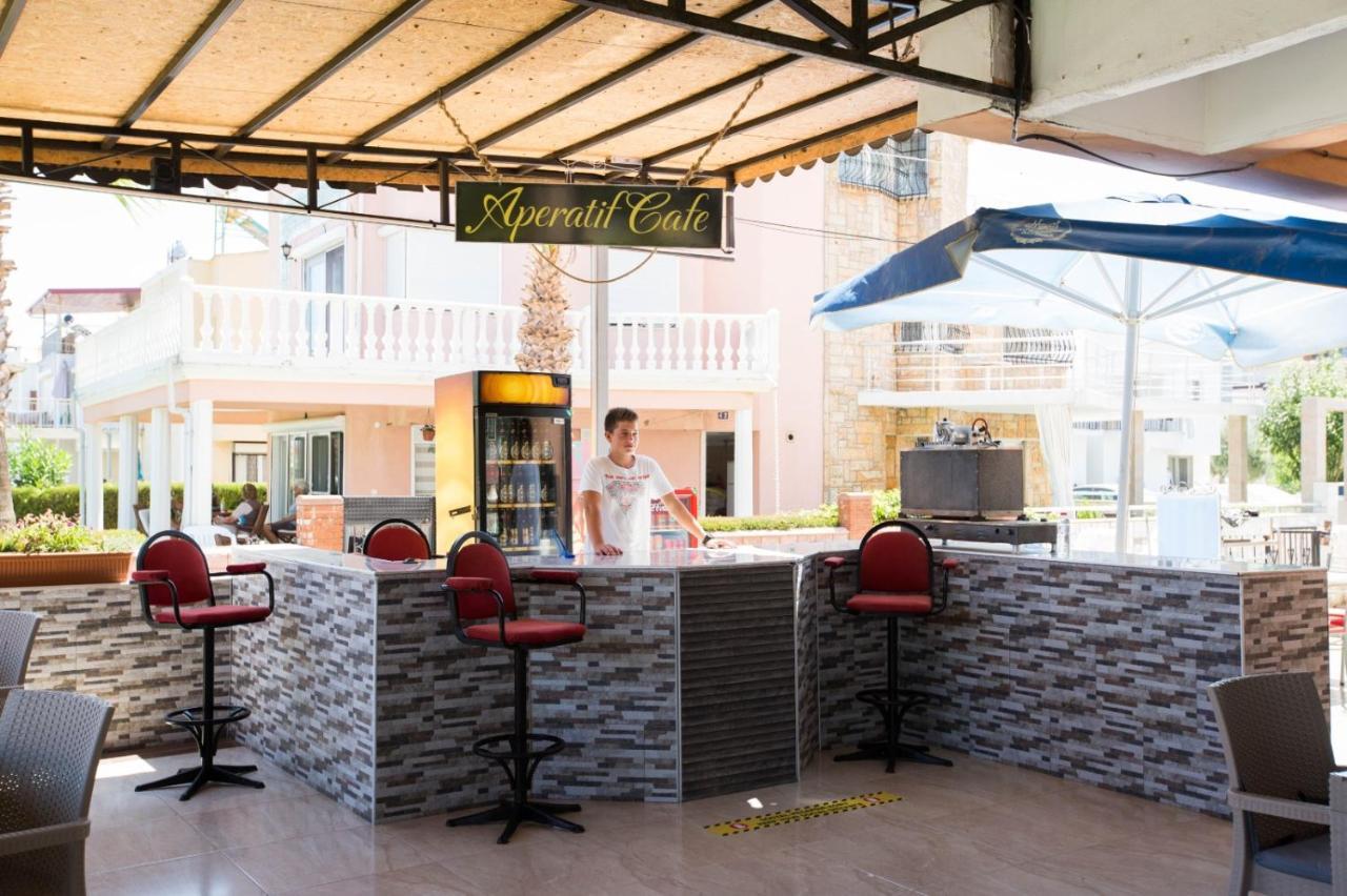 Holiday Hotel Kusadası Exteriör bild