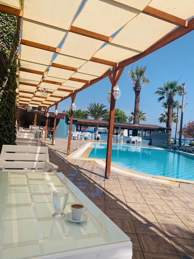Holiday Hotel Kusadası Exteriör bild